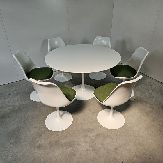 Image 1 of Ensemble de salle à manger Knoll Eero Saarinen restauré