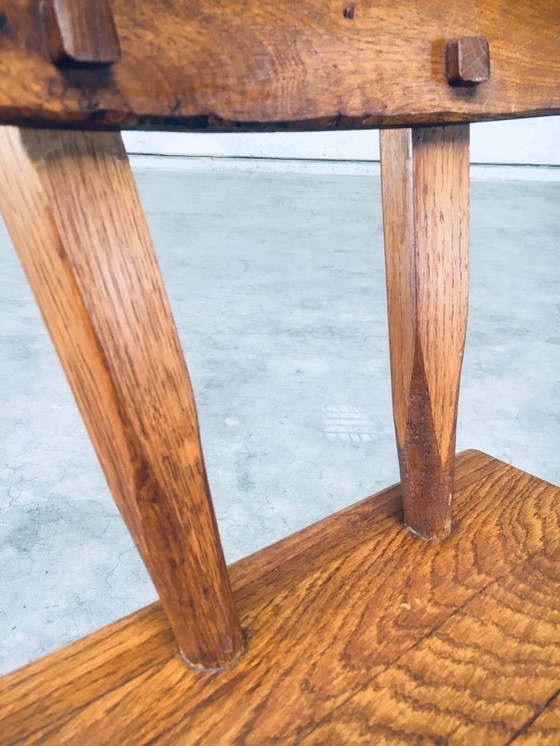 Image 1 of Handgefertigtes Esszimmerstuhl-Set aus rustikaler Eiche im Stil der Volkskunst, Frankreich, 1940er Jahre