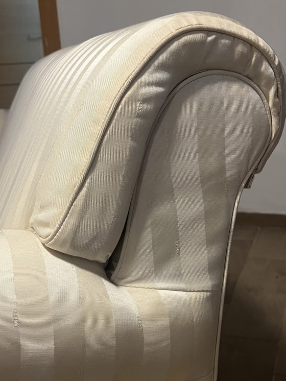 Image 1 of Salon Fendi