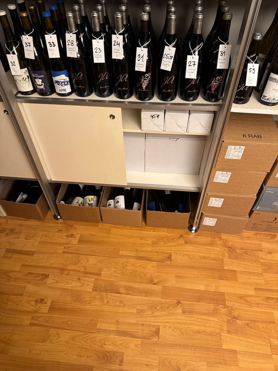 Image 1 of Nelson CSS Vitra Herman Miller