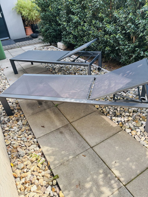 Mobile loungers
