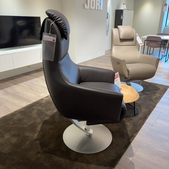 Image 1 of FSM FM-135/111 Stand-Up fauteuil met nekkussen