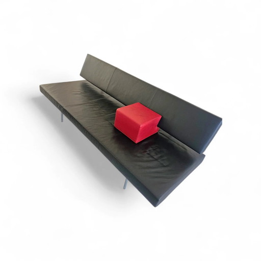 Martin Visser BR 02.7 / Slaapbank / 't Spectrum / Jaren 80 / Zwart leer / Rood kussen