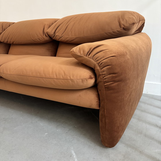 Image 1 of Maralungo sofa