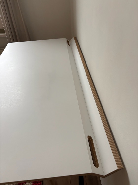 Escritorio sobre Hay Loop Stand Frame – lamine, Otro (photo 5 of 7)