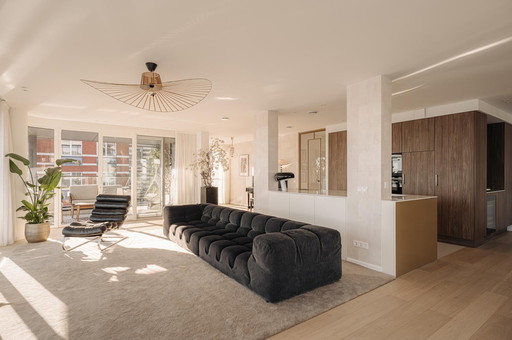 B&B italia tufty time sofa