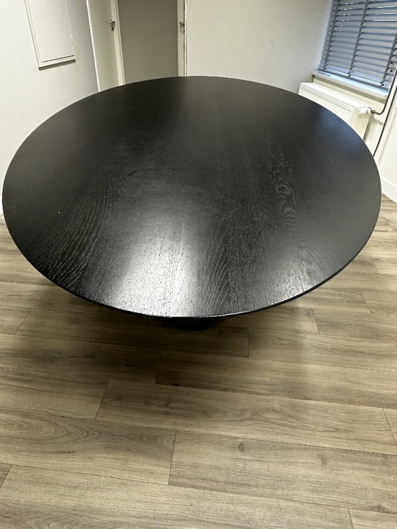 Image 1 of Leolux Thebe Dining Table Oval Large