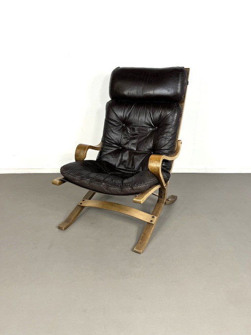 Skandinavischer Sessel aus Eichenholz mit Ledersitz, 1960er Jahre