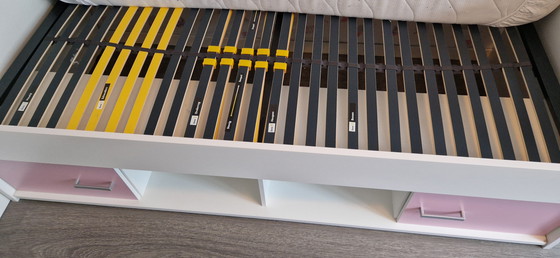 Image 1 of Sehr ordentliches Einzelbett