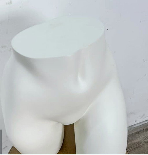 Conception de la partie inférieure du châssis Genesis 730-F/9010