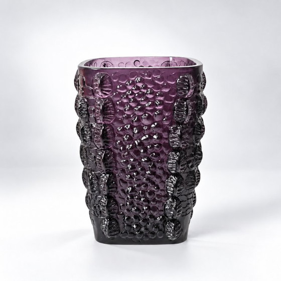 Lalique Croco Dusk Purple Vase – Crystal (photo 7 of 17)