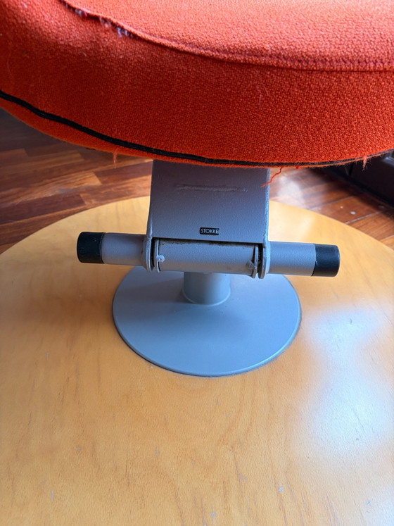 Peel ergonomic Armchair by Variér (Stokke) with ottoman - Olav Eldøy, Metal, Textile, Brown (photo 5 of 10)