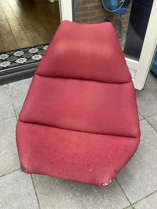 Artifort swivel chair to be reupholstered
