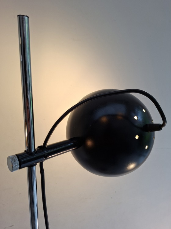 Vintage black floor lamp, sixties – Floor lights, Metal (photo 7 of 9)