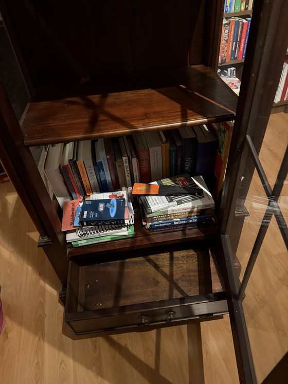 Image 1 of Mooie antieke mahonie houten kast