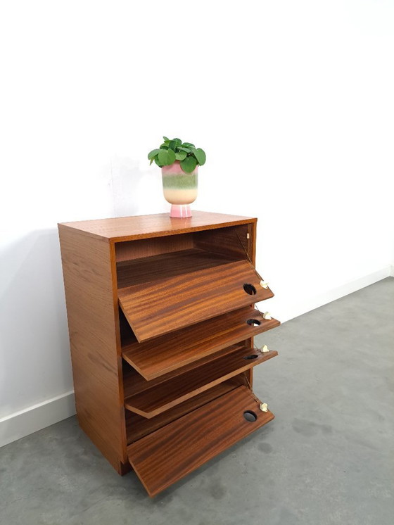 Image 1 of Scarpiera con maniglie rotonde nere, n. 2 vintage