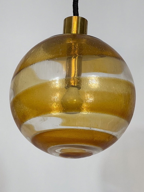 Image 1 of Lampada a sospensione a sfera in vetro di Murano della metà degli anni '60