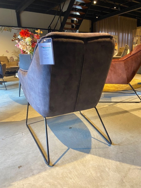 Image 1 of Yuni Armchair