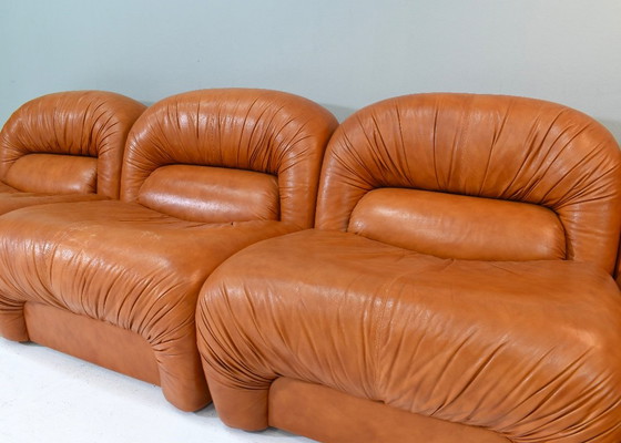 Canapé d'angle Rossi di Albizzate en cuir cognac, Italie – années 1970 – Canapés modulables, Leather (photo 12 of 18)