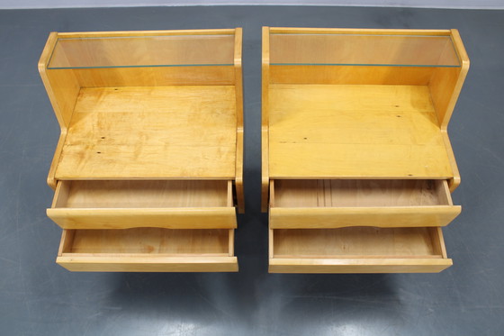 Image 1 of Pareja de mesitas de noche, década de 1960, Checoslovaquia