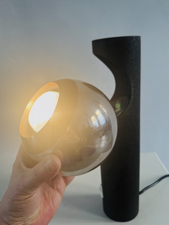 Image 1 of D-2138 LÁMPARA DE MESA CON IMÁN DE RAAK AMSTERDAM, PAÍSES BAJOS, años 80