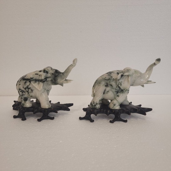 Image 1 of Pair of elephant paperweights, veined marble, 80’s - France