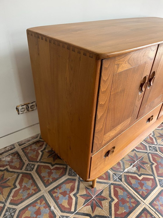 Image 1 of Modelo Windsor 467 – Luciano Ercolani para Ercol (Reino Unido)