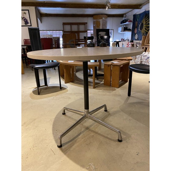 Image 1 of Vintage Herman Miller Round Table 2015