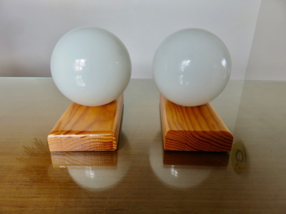 Image 1 of Paire d'appliques scandinaves en pin et opaline, années 80