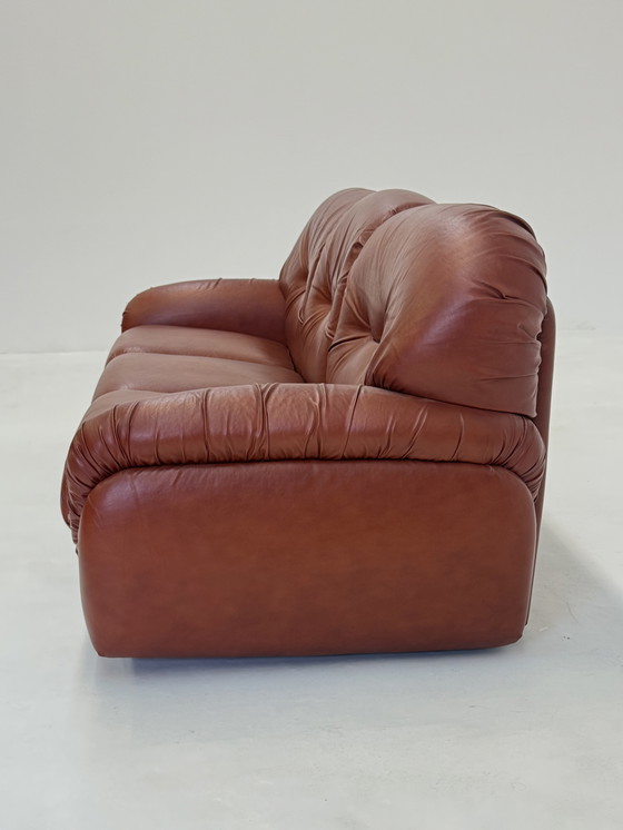 Image 1 of Divano di design vintage di Poltrona in pelle Skai
