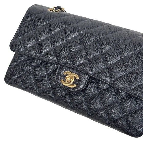 Chanel Classic Flap Medium – Crossbody bags, Calfskin (photo 15 of 16)