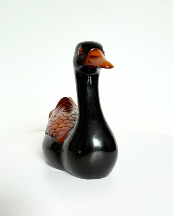Image 1 of Canard français vintage en bois craquelé peint à la main