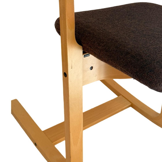 Image 1 of Peter Opsvik - Stokke - Actulum - Ergonomically Shaped Rocking Chair - Brown Upholstery and Wooden Frame