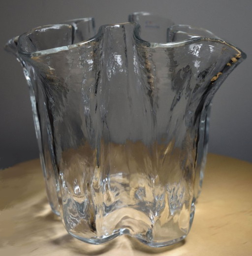 1970er Muurla "Eva" skandinavische klare Eis Taschentuch geraffte Kunstglasvase