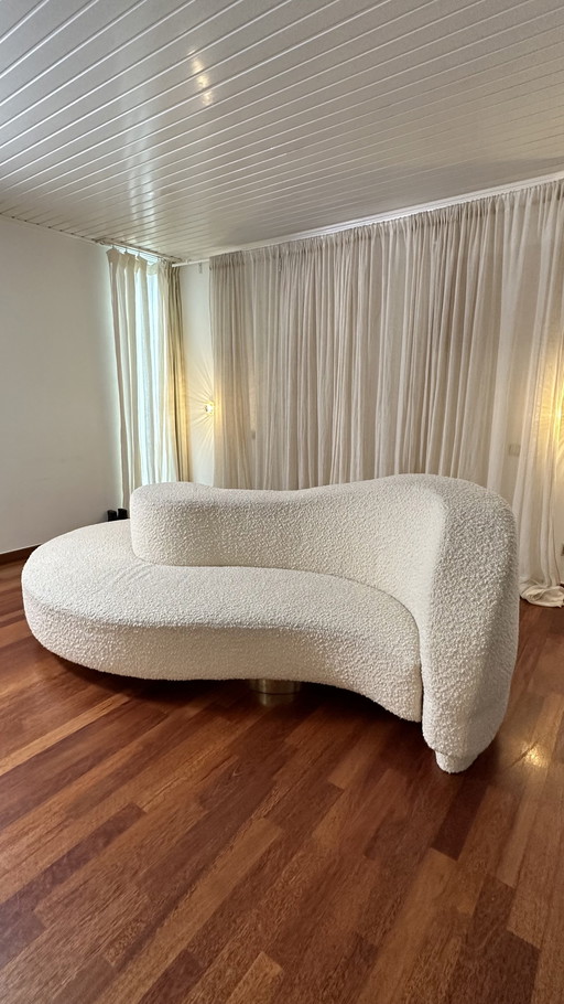 Contemporary Wave Curved "Borne" Sofa in White boucle Fabric, Italy