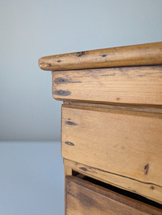 Image 1 of Piccola cassettiera da farmacia in pino naturale primitivo rustico, anni '40