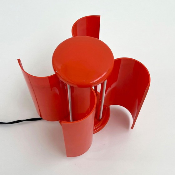 Coral Flower Table Lamp by Studio D.A. for Lamperti, 1970s – Plastic (photo 4 of 12)