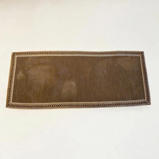 Vintage Table Runner in Brown with Gold Trim – 95 × 40 cm – Good Condition