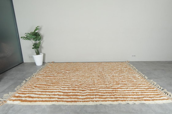 Image 1 of Tappeto marocchino a righe, minimalista, color ruggine, arancione e beige - 3x2 metri