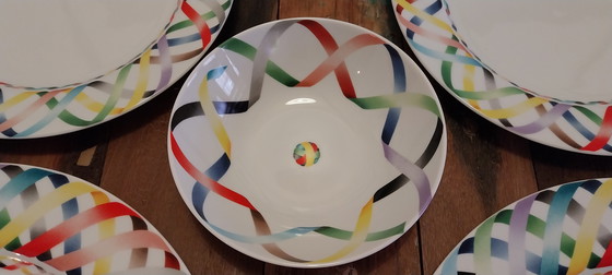Image 1 of DESIGN-IKONEN: Taitù „Europa“ (1997) – 100 % neuwertiges Set aus der Zeitkapsel, XXL-Teller, 2 x Hauptteller und 1 x Schüssel