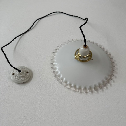 VINTAGE OPALINE SCALLOPED SUSPENSION 25.5 CM