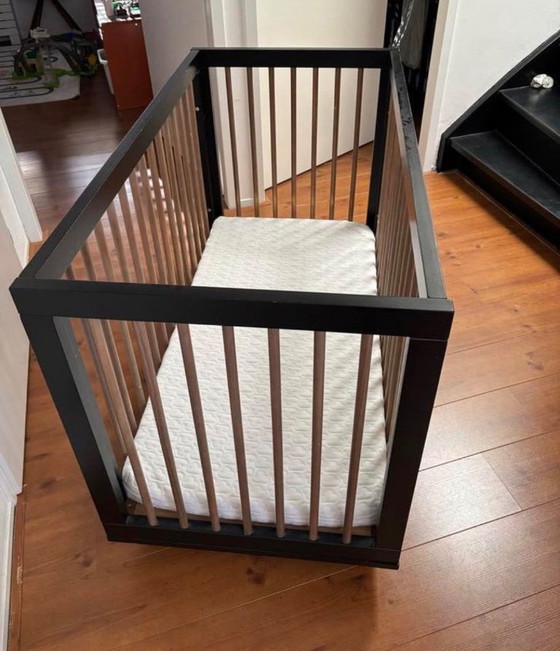 Image 1 of Lettino per neonati in arrivo, nero, con materasso Aerosleep - Regolabile