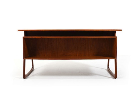 Image 1 of Svend Åge Madsen Kufenschreibtisch aus Teakholz 1960er Jahre