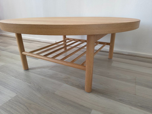 Mesa de centro redonda de roble