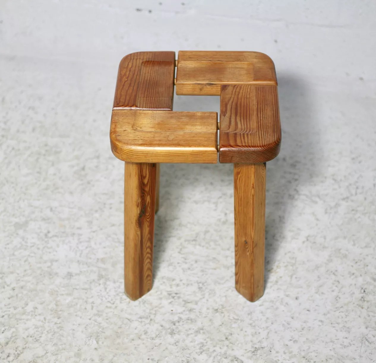 希少 Olof Ottelin Stool Olof Ottelin Finnish Pine Stool – The Primary Essentials