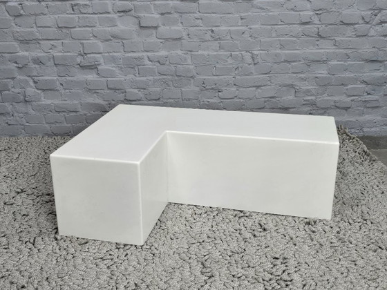 Image 1 of Tavolino laterale a forma di L con rotelle, design italiano di metà secolo, stile Space Age, Italia, anni '80