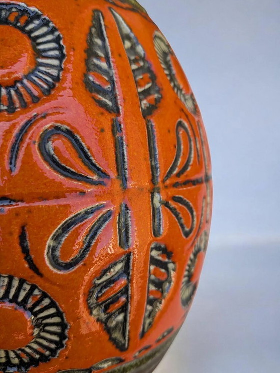 Image 1 of Vaso vintage Wekara, ceramica della Germania occidentale degli anni '60, marrone con smalto rosso e motivo floreale