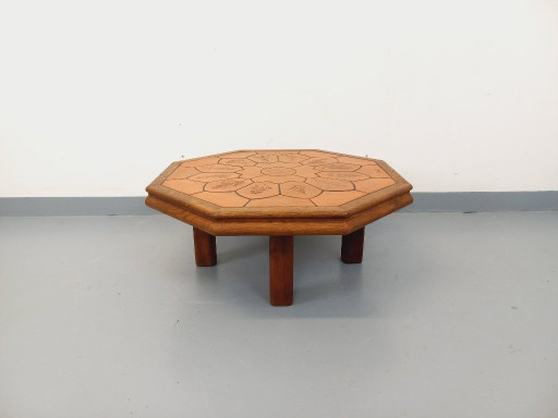 Tavolino ottagonale Barrois con motivi vintage da erbario in legno di rovere e ceramica Vallauris degli anni '60 e '70.