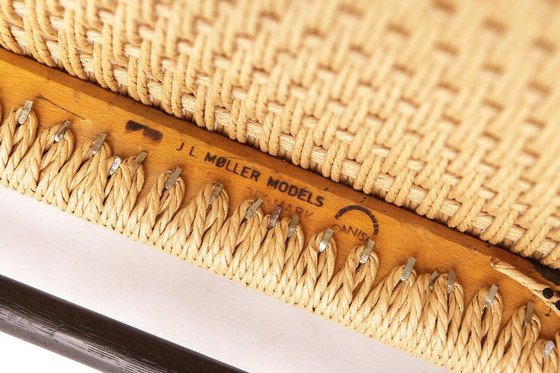 Image 1 of Poltrona Niels Otto Møller nera anni '60 - Sedia danese di metà secolo modello 56 - Restaurata con nuova seduta intrecciata