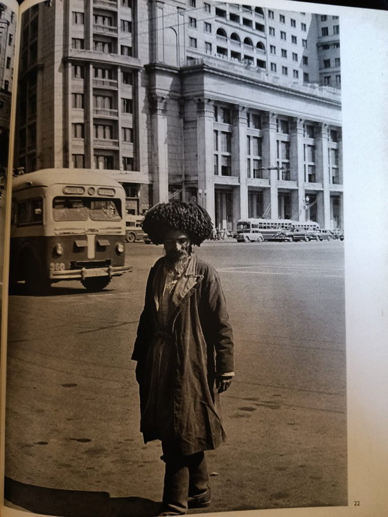 Image 1 of « Moscou » par Henri Cartier-Bresson, 1955